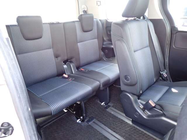 TOYOTA VOXY 4WD 2014