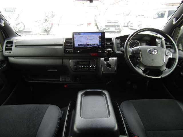 TOYOTA HIACE van 2WD 2022