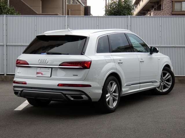 AUDI AUDI  Q7 2024