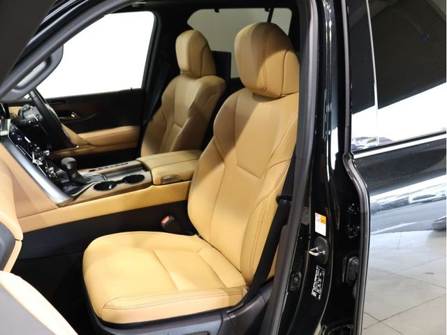 TOYOTA LEXUS LX600 2024