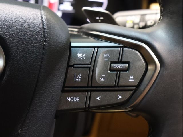 TOYOTA LEXUS LX600 2024