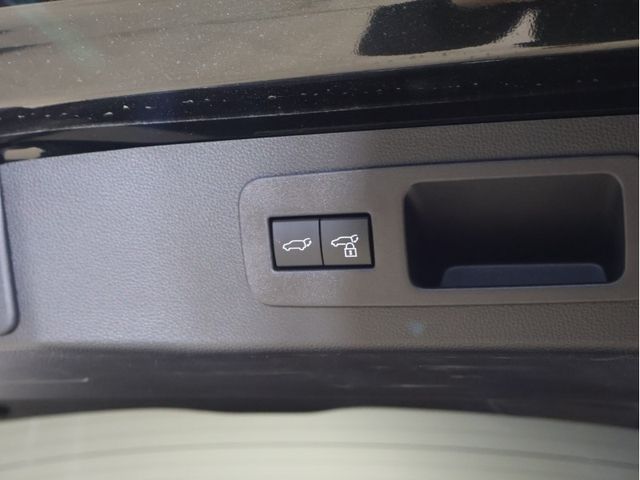 TOYOTA LEXUS LX600 2024