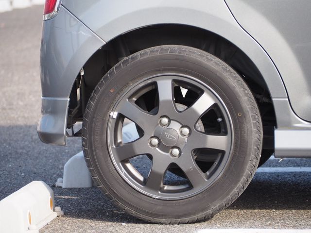 DAIHATSU MIRA GINO 2008