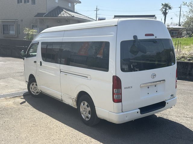 TOYOTA HIACE van 4WD 2010