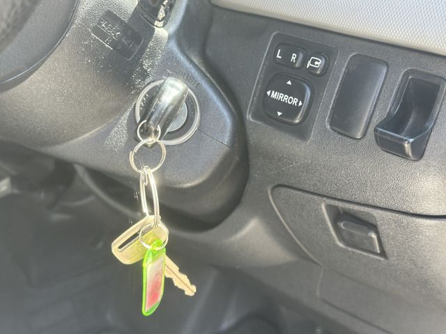 TOYOTA HIACE van 4WD 2010