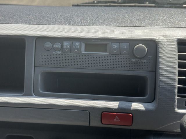 TOYOTA HIACE van 4WD 2010