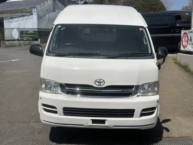 TOYOTA HIACE van 4WD 2010
