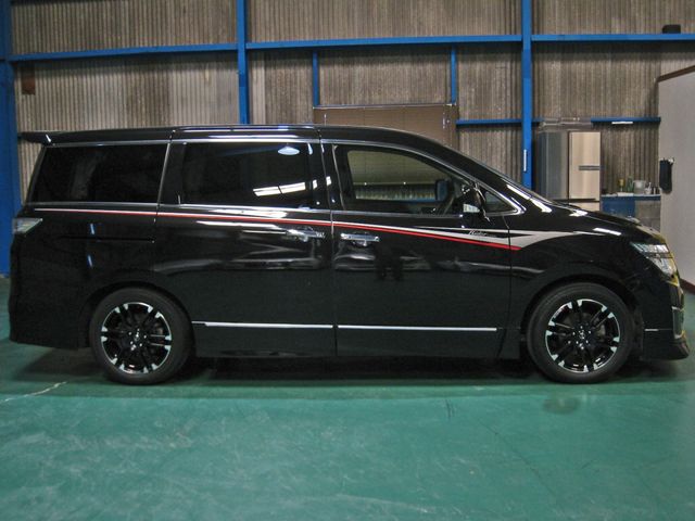 NISSAN ELGRAND 2019