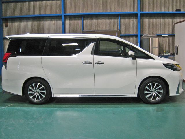TOYOTA ALPHARD 2015