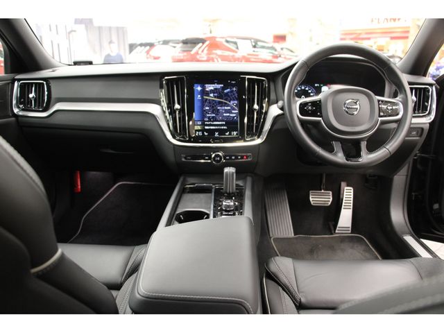 VOLVO VOLVO V60 2021