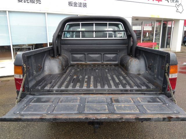 TOYOTA HILUX 4WD 1992