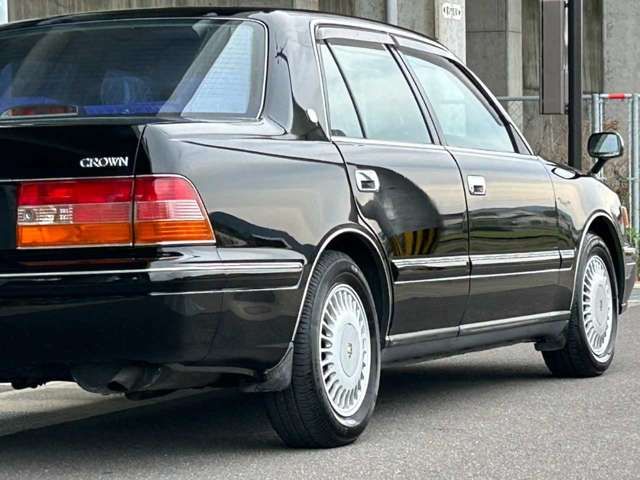 TOYOTA CROWN sedan 1996