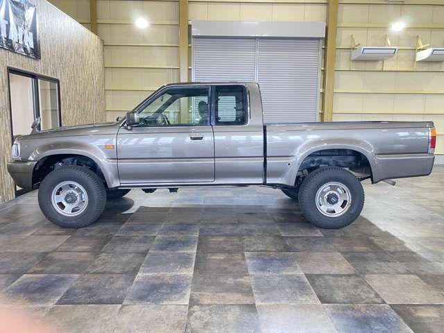 MAZDA PROCEED 4WD 1997