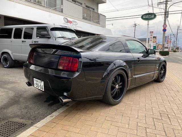 FORD FORD MUSTANG 2011