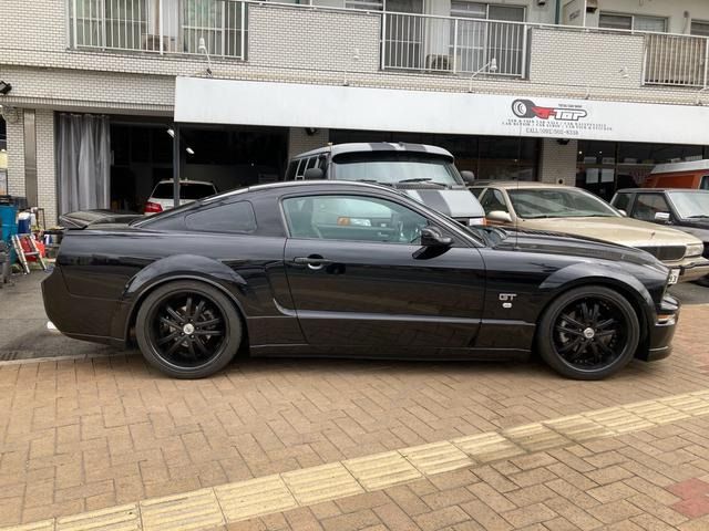 FORD FORD MUSTANG 2011