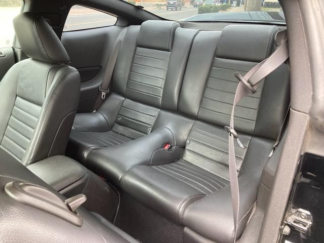 FORD FORD MUSTANG 2011