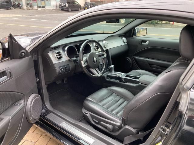 FORD FORD MUSTANG 2011