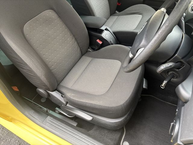 VOLKSWAGEN VOLKSWAGEN BEETLE 2009