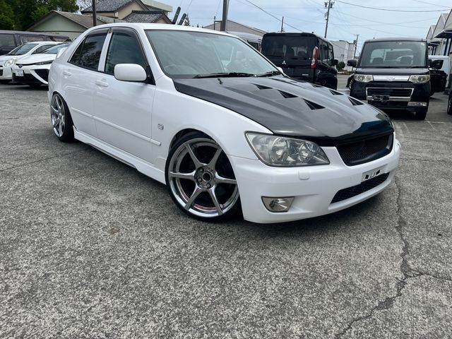 TOYOTA ALTEZZA 2000