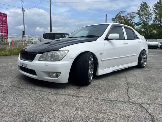 TOYOTA ALTEZZA 2000