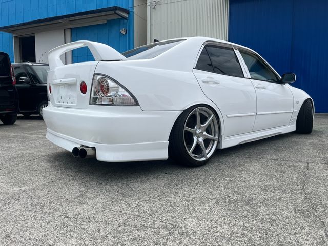 TOYOTA ALTEZZA 2000