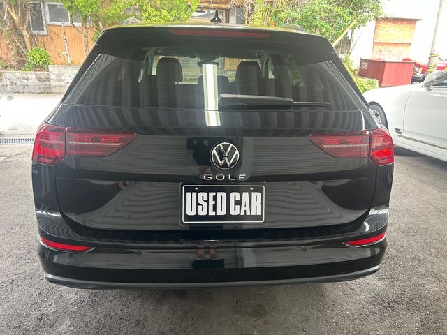 VOLKSWAGEN VOLKSWAGEN GOLF VARIANT 2024