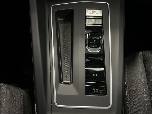 VOLKSWAGEN VOLKSWAGEN GOLF 2023