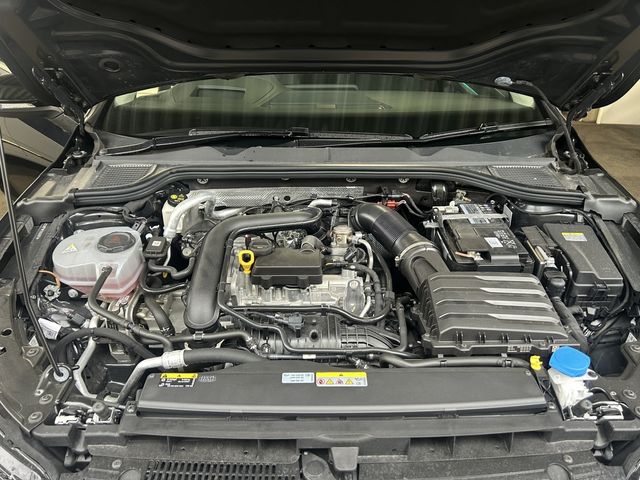 VOLKSWAGEN VOLKSWAGEN GOLF 2023