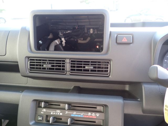 DAIHATSU HIJET truck 4WD 2025