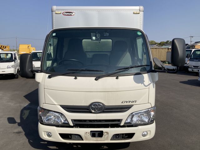 TOYOTA DYNA 2020