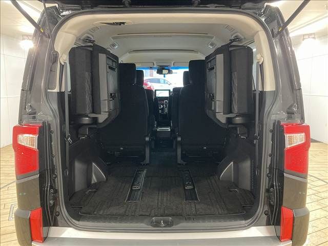 MITSUBISHI DELICA D:5 4WD 2022