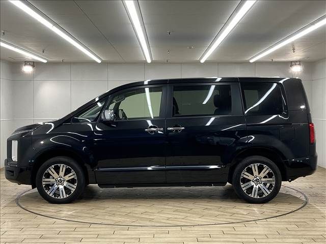 MITSUBISHI DELICA D:5 4WD 2022
