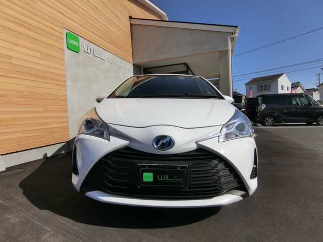 TOYOTA VITZ HYBRID 2019
