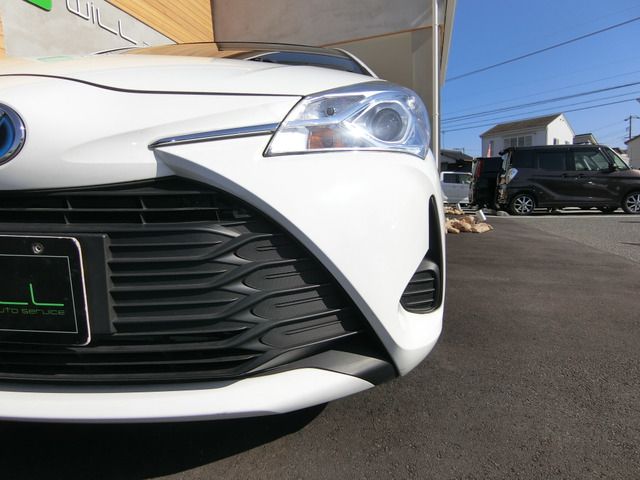 TOYOTA VITZ HYBRID 2019