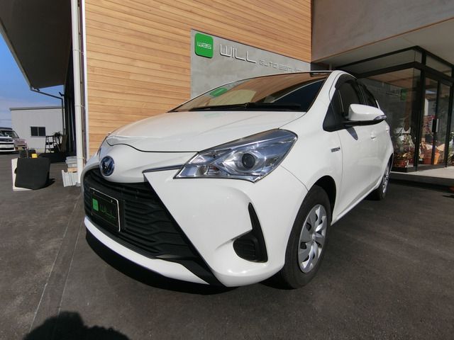 TOYOTA VITZ HYBRID 2019