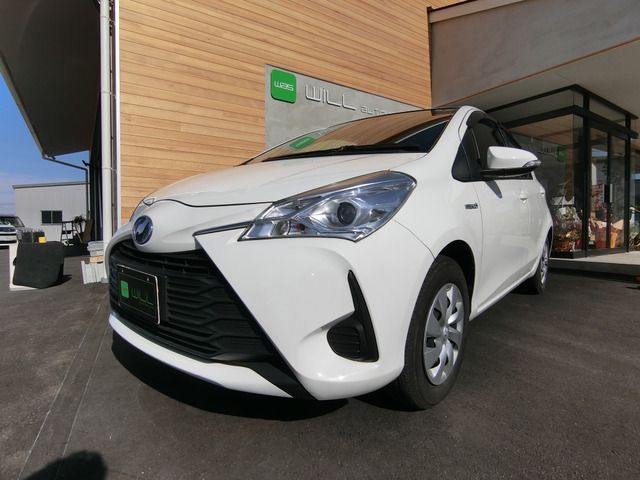 TOYOTA VITZ HYBRID 2019