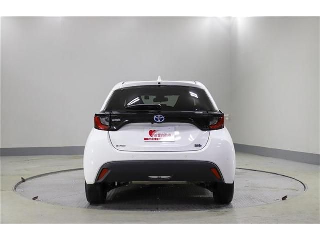 TOYOTA YARIS HYBRID 2022