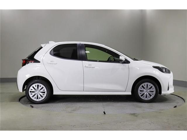 TOYOTA YARIS HYBRID 2022