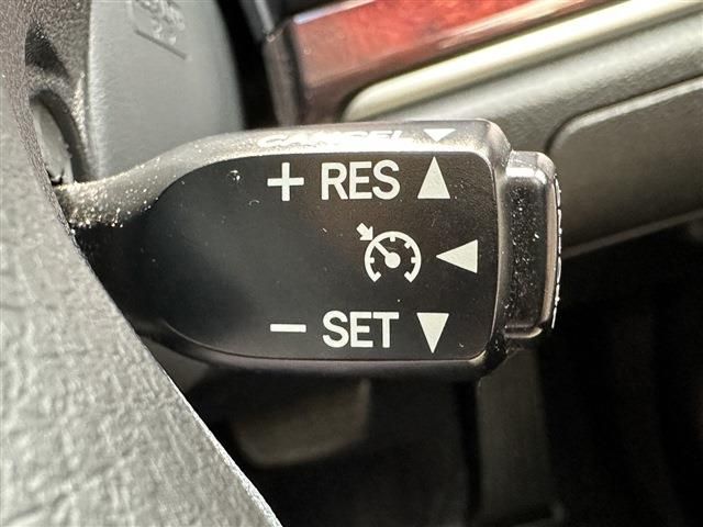 TOYOTA CROWN MAJESTA HYBRID 2016