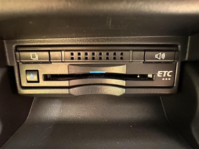 TOYOTA CROWN MAJESTA HYBRID 2016