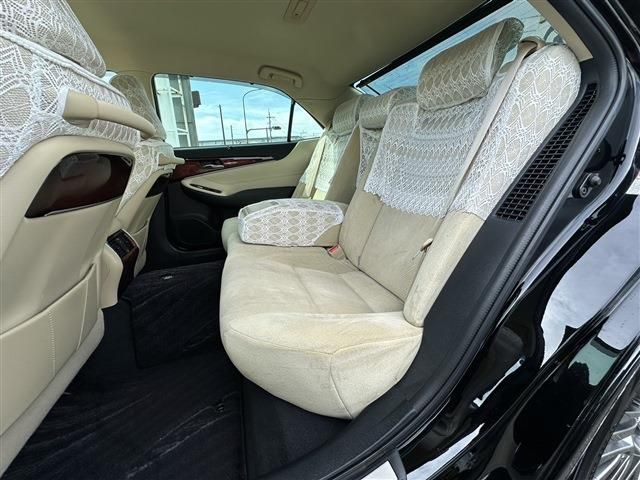 TOYOTA CROWN MAJESTA HYBRID 2016