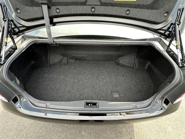 TOYOTA CROWN MAJESTA HYBRID 2016