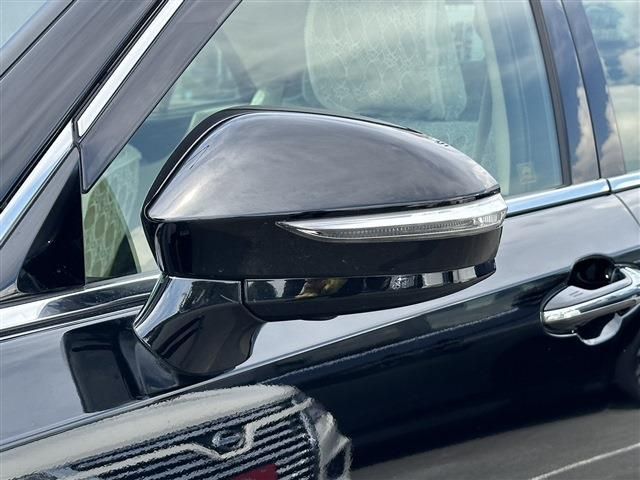 TOYOTA CROWN MAJESTA HYBRID 2016