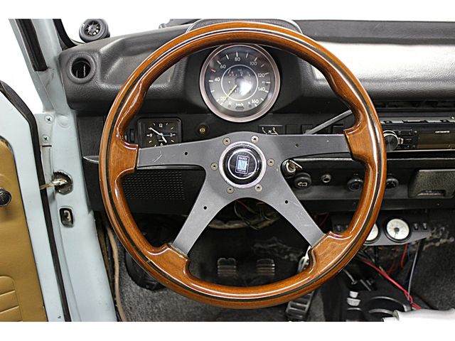 VOLKSWAGEN VOLKSWAGEN BEETLE 1981