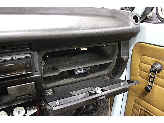 VOLKSWAGEN VOLKSWAGEN BEETLE 1981