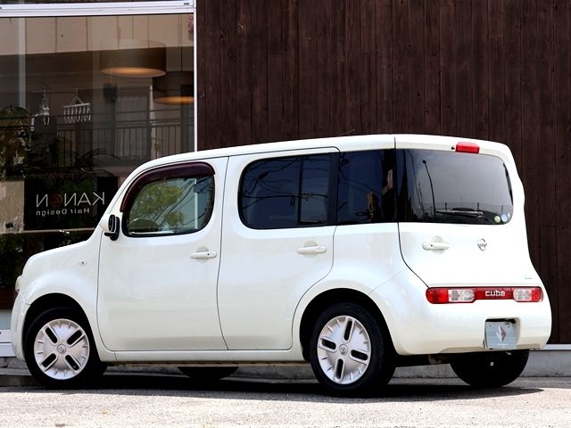 NISSAN CUBE 2011
