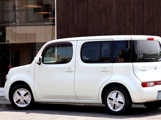 NISSAN CUBE 2011
