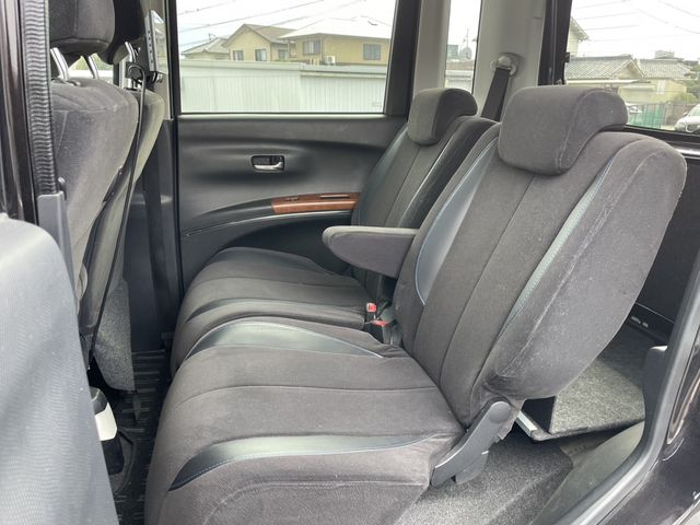 DAIHATSU TANTO Exe CUSTOM 2011