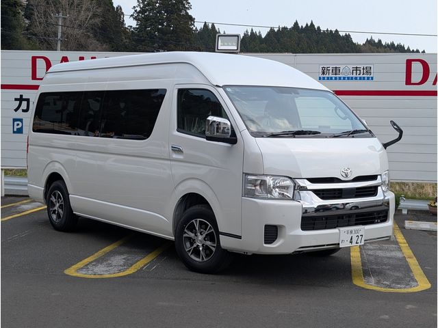 TOYOTA HIACE wagon 4WD 2025