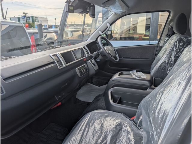 TOYOTA HIACE wagon 4WD 2025